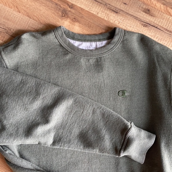 Faded green champion sweatshirt - Picture 3 of 3